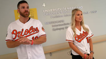 Chris Davis, wife donate $3M to Baltimore hospital