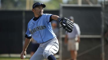 Julio Rodríguez and Ichiro share special Mariners bond