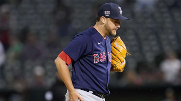 Red Sox sign former Rays RHP Matt Andriese to compete for rotation spot