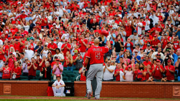 Cardinals fans salute Albert Pujols throughout Angels' loss in St