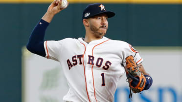 August 10, 2018: Houston Astros shortstop Carlos Correa (1) throws