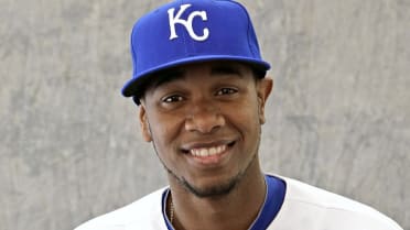 Local news from the DR says that Yordano Ventura was found alive but  instead of helped he was robbed, with his World Series Ring and other  belongings stolen : r/KCRoyals