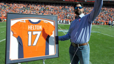 Peyton Manning and Todd Helton throw out first pitch at MLB All