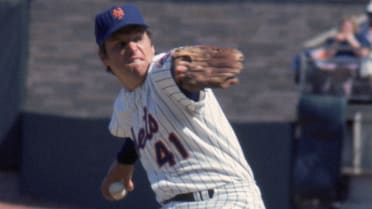 Tom Seaver statue unveiled: 'Forever a Mets legend