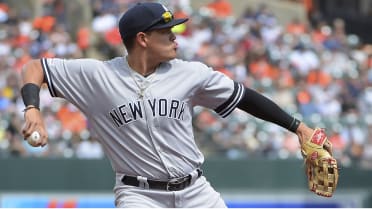 Yankees Gio Urshela has elbow surgery to remove bone spur