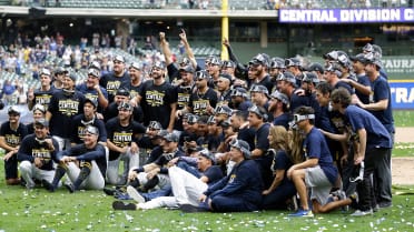 MLB on X: Cheers to the Brew Crew! 🍻 The @Brewers are NL Central champs!  #CLINCHED  / X