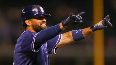 Kemp hits for first cycle in Padres history