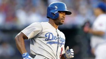 Former MVP Rollins signs minor-league deal with White Sox