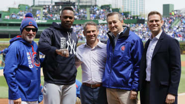 Aroldis Chapman receives World Series ring