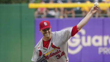 Photo: St. Louis Cardinals Starting Pitcher Jon Lester Has Cap And Glove  Examined - SLP2021081909 