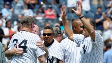 Bombers honor 1996 World Series title team