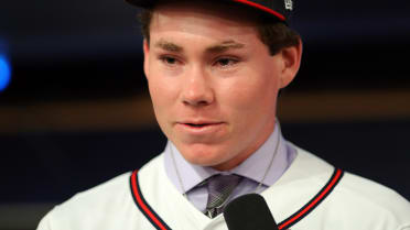 Carter Stewart, 19, Chooses Japan Over the M.L.B. Draft - The New