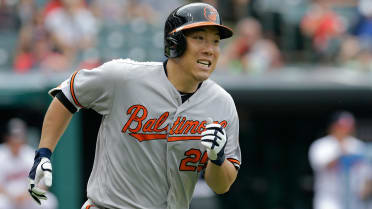 Hyun Soo Kim hits first career HR in O's win