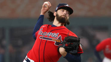 Braves' Brian Snitker defends pulling Ian Anderson in the middle of  no-hitter