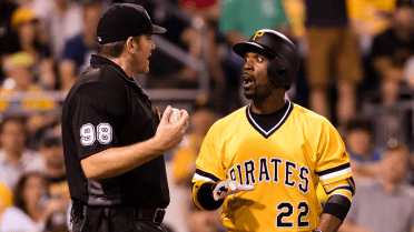 Pirates' Andrew McCutchen exits spring training game early due to left hand  discomfort