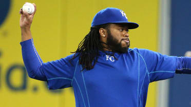Johnny Cueto contract details: six years, $130 million, opt out, team  option - McCovey Chronicles