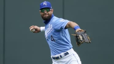 FOREVER ROYAL: Royals say goodbye to Alex Gordon with emotional video, hugs  as he exits field