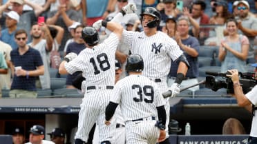 Andrew Benintendi hits first home run with Yankees