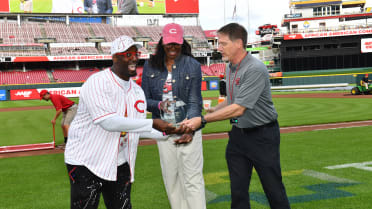 Reds celebrate Fiesta Rojos in Cincinnati