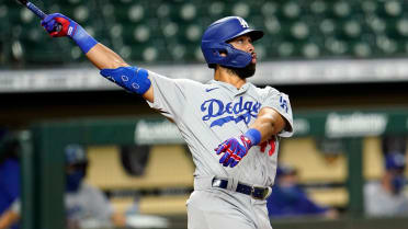 All quiet till Ríos HR in 13th lifts Dodgers over Astros 4-2