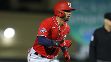 On Washington Nationals' 32-year-old rookie Yadiel Hernandez: “He can  flat-out hit.” - Federal Baseball