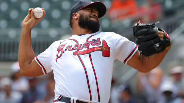 Braves place Kenley Jansen on 15-day IL with irregular heartbeat