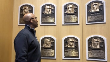 Harold Baines is inducted into the Hall of Fame 