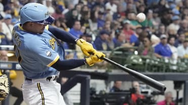 Check out Willy Adames' epic record-breaking home run caught in