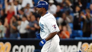 Years before players took a knee, Carlos Delgado learned how hard it can be  to take a stand in MLB