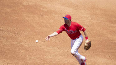 Former Brewer Neil Walker announces retirement