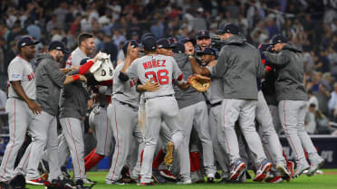 Chris Sale strong, bullpen shaky as Red Sox beat Yankees in ALDS