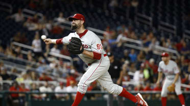 Pat Neshek trolled us all with a weird Rhys Hoskins number switcheroo - The  Good Phight