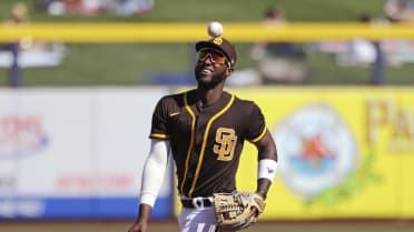 San Diego Padres Extend Contract Of Versatile Infielder Jake