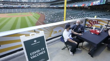 Vaccinated-only sections open at Mariners games at T-Mobile Park – KIRO 7  News Seattle