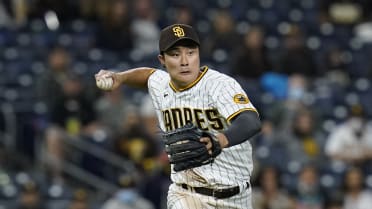 Ha Seong Kim 2-RBI double, The double, the bat flip, THE HAIR! 👏👏👏 Ha-Seong  Kim is very fun to watch! San Diego Padres, #HungryForMore, By Bally  Sports San Diego