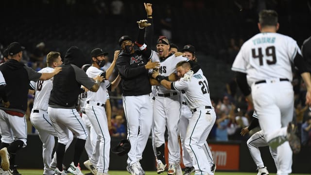 Diamondbacks rally to beat Mets in extras