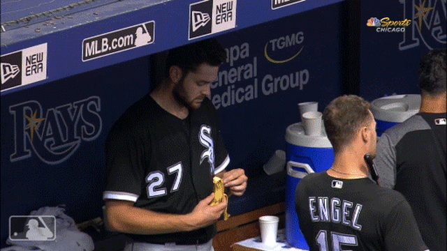 Lucas Giolito peels banana.