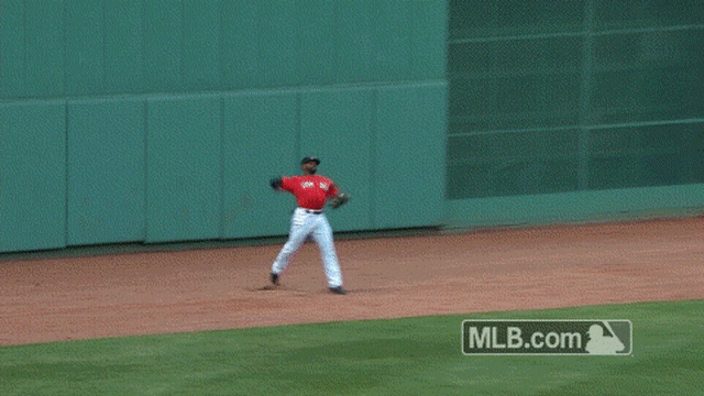 JBJ throws deep ball to Betts