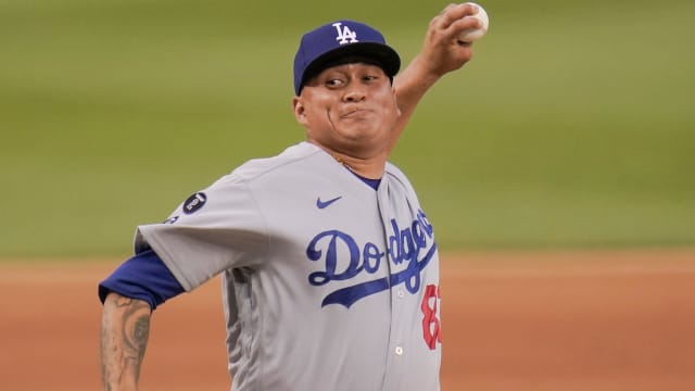 Dodgers recall lefty Victor Gonzalez, DFA pitcher Jake Reed