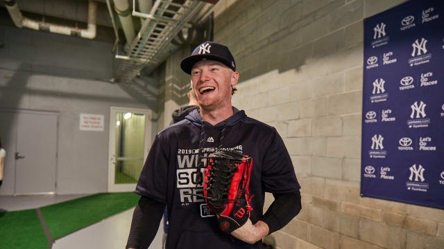 Clint Frazier loves new red glove