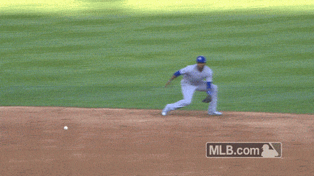 Escobar makes nice play and gets respect from Omar Vizquel