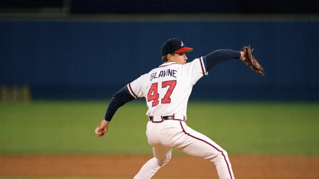 Glavine celebrates 300th win