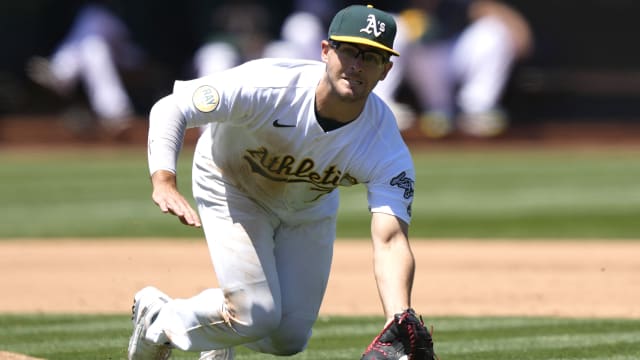 Bride quite the catch, but A's bats can't back Irvin