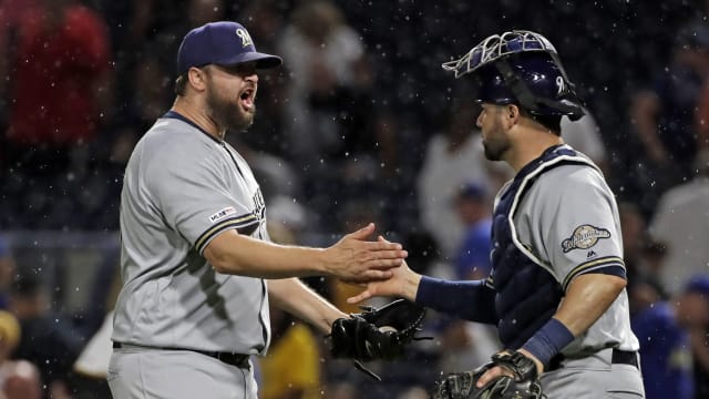 Reynaldo López Earned a Save