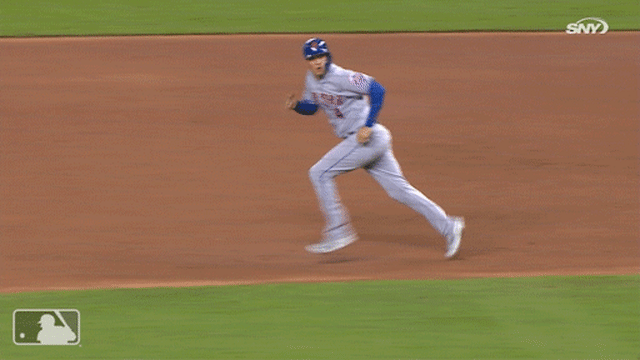 Wilmer Flores avoids Conforto single