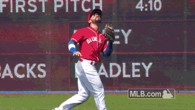 Devon Travis bobbling catch