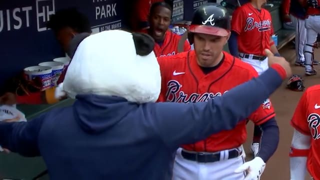 Pablo Sandoval - Kung Fu Panda is ambidextrous