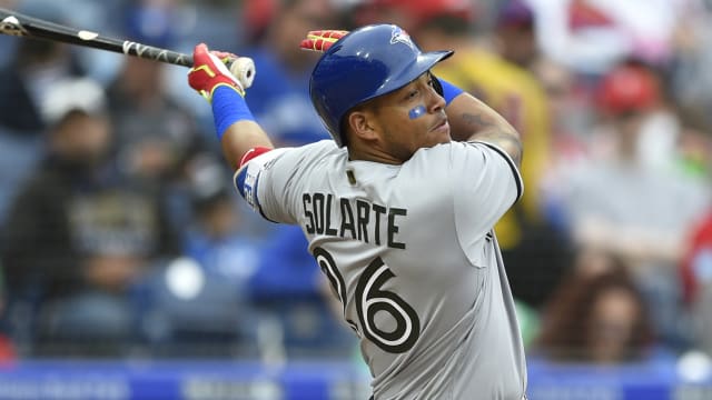 Wearing his dad's No. 27, Vladimir Guerrero Jr. received a hero's welcome  at Olympic Stadium