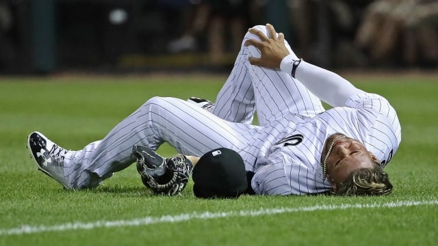 Yoan Moncada injury: White Sox 3B exists WBC semifinal after outfield  collision - DraftKings Network