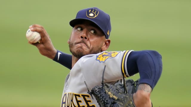 Milwaukee Brewers catcher Manny Piña hopes for quick return to majors